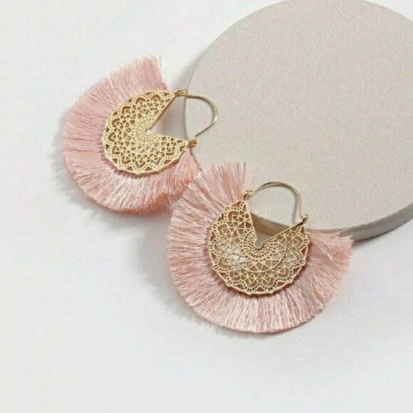 New Gold Pink Filigree Silk Hoop Earrings - Picture 1 of 5